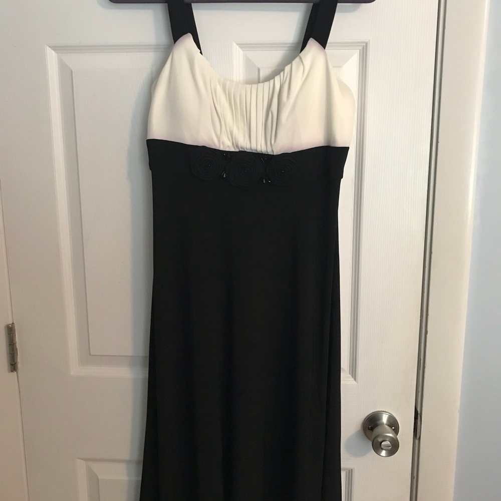Jessica Howard Tea Length formal dress